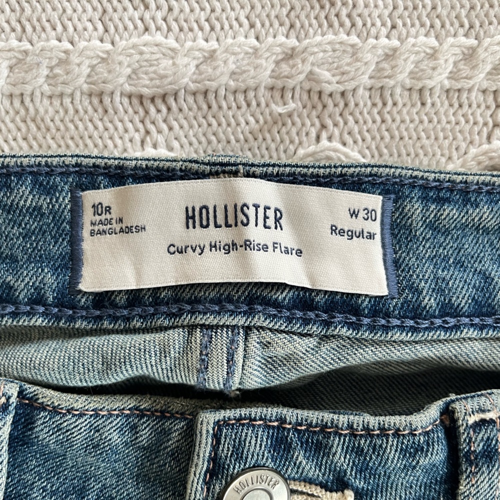 Hollister Curvy High-Rise WideFlare Light Wash Jeans Women’s Size 10 - Picture 2 of 14